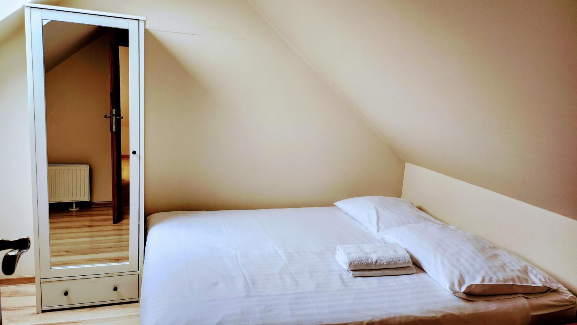 B&B Dom Z Bali Milkow  Phòng bức ảnh